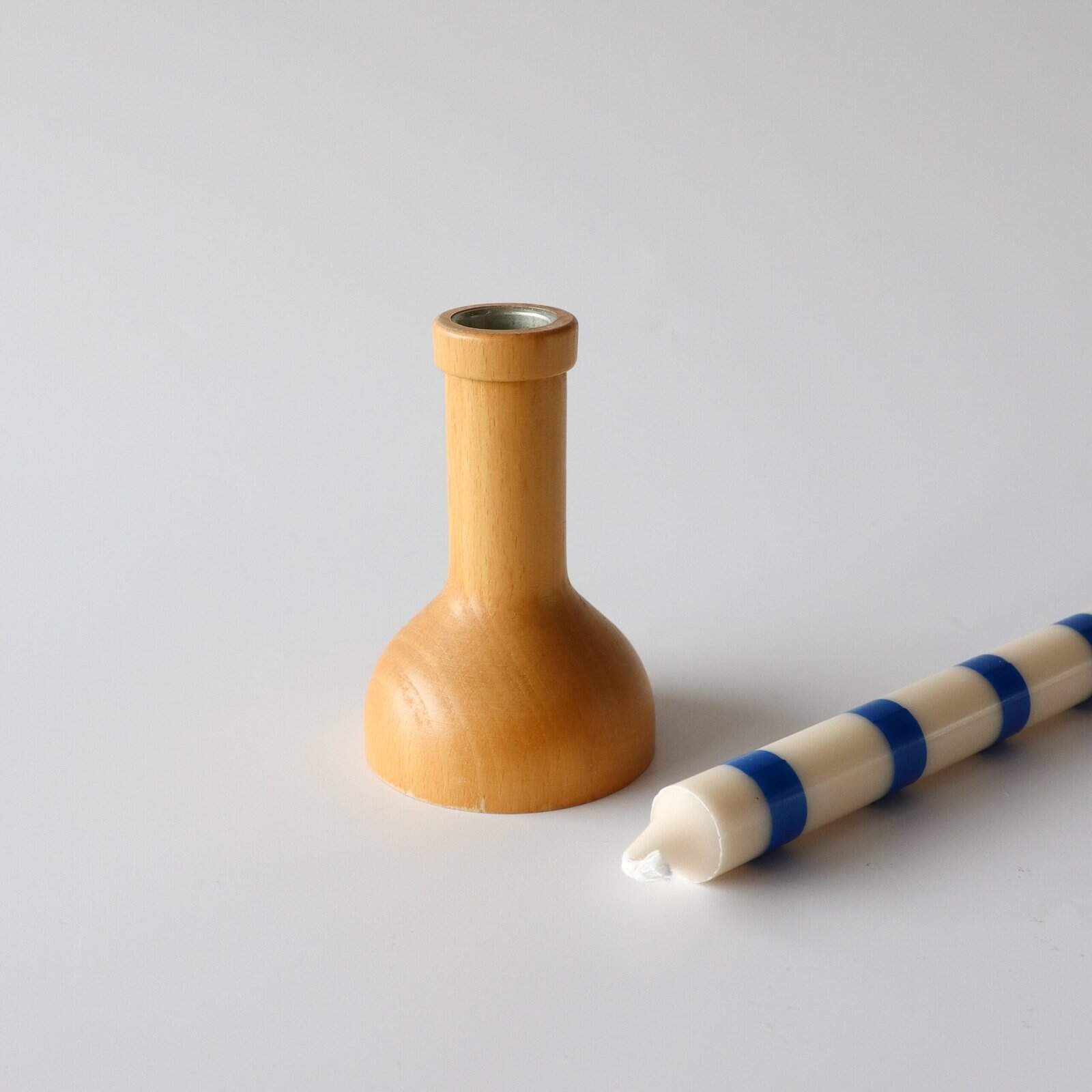 Ferm Living houten kandelaar - Afbeelding 2