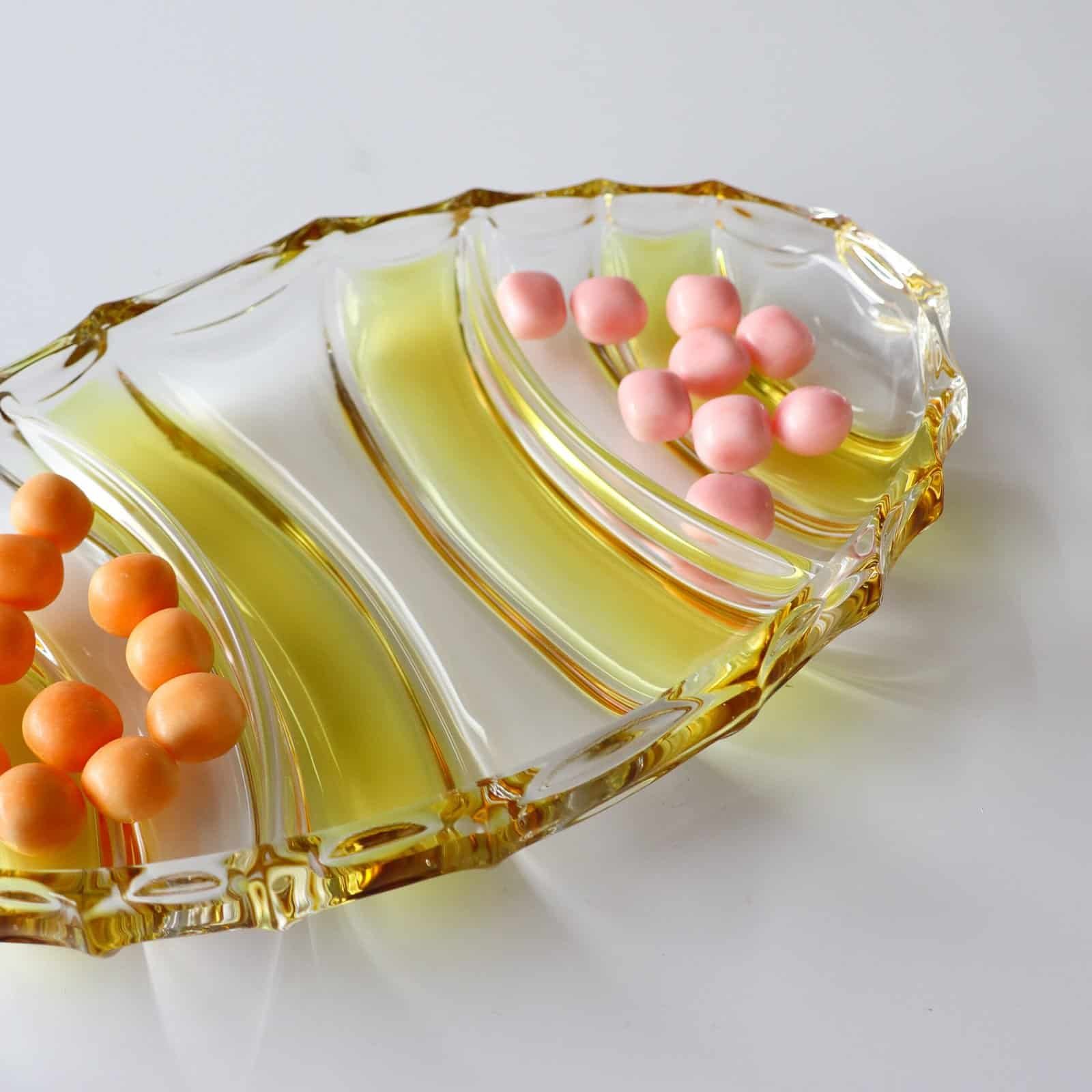 Schaal met vakjes geel persglas vintage - Afbeelding 2