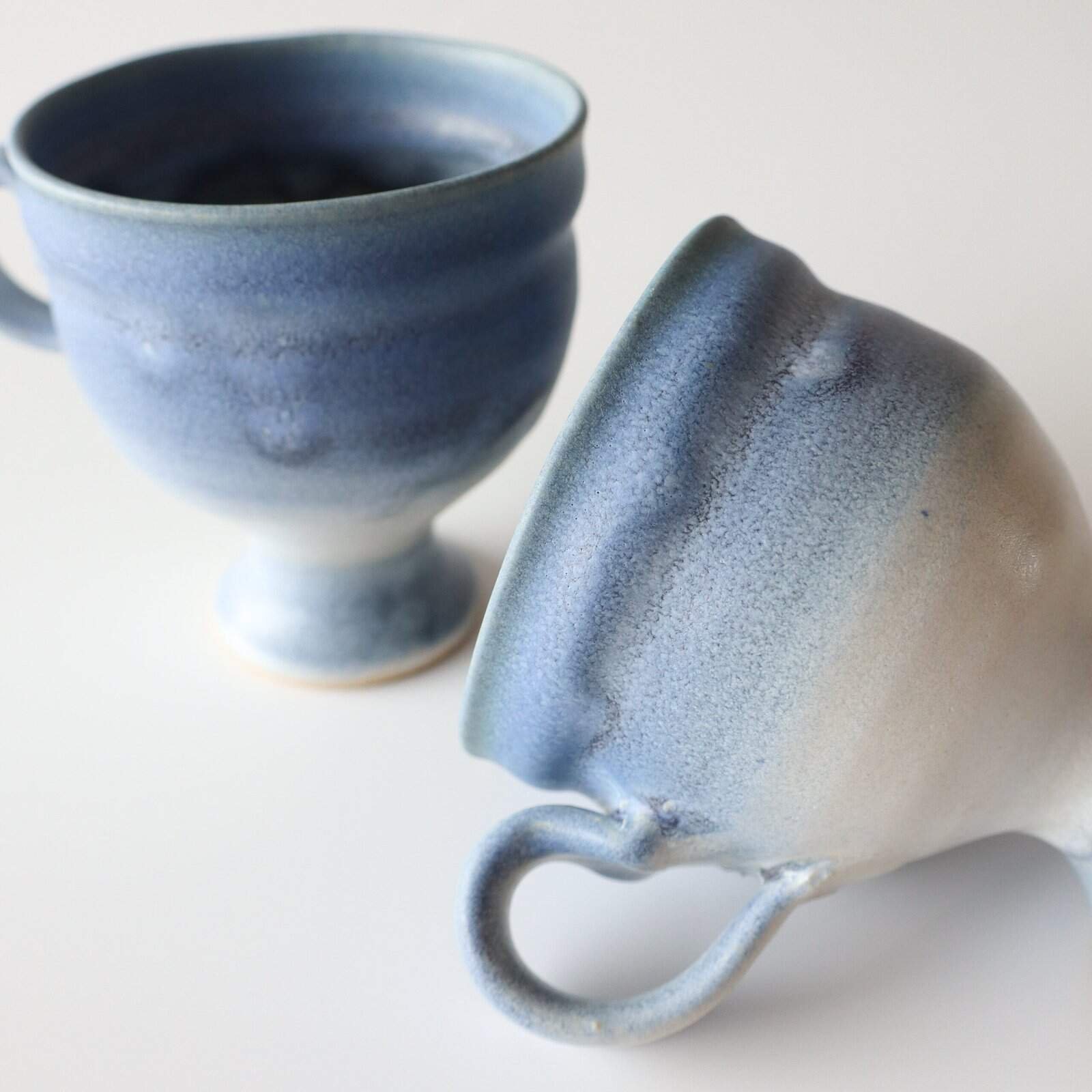 Handgemaakte aardewerk kopjes blauw - set van 2 - Afbeelding 4