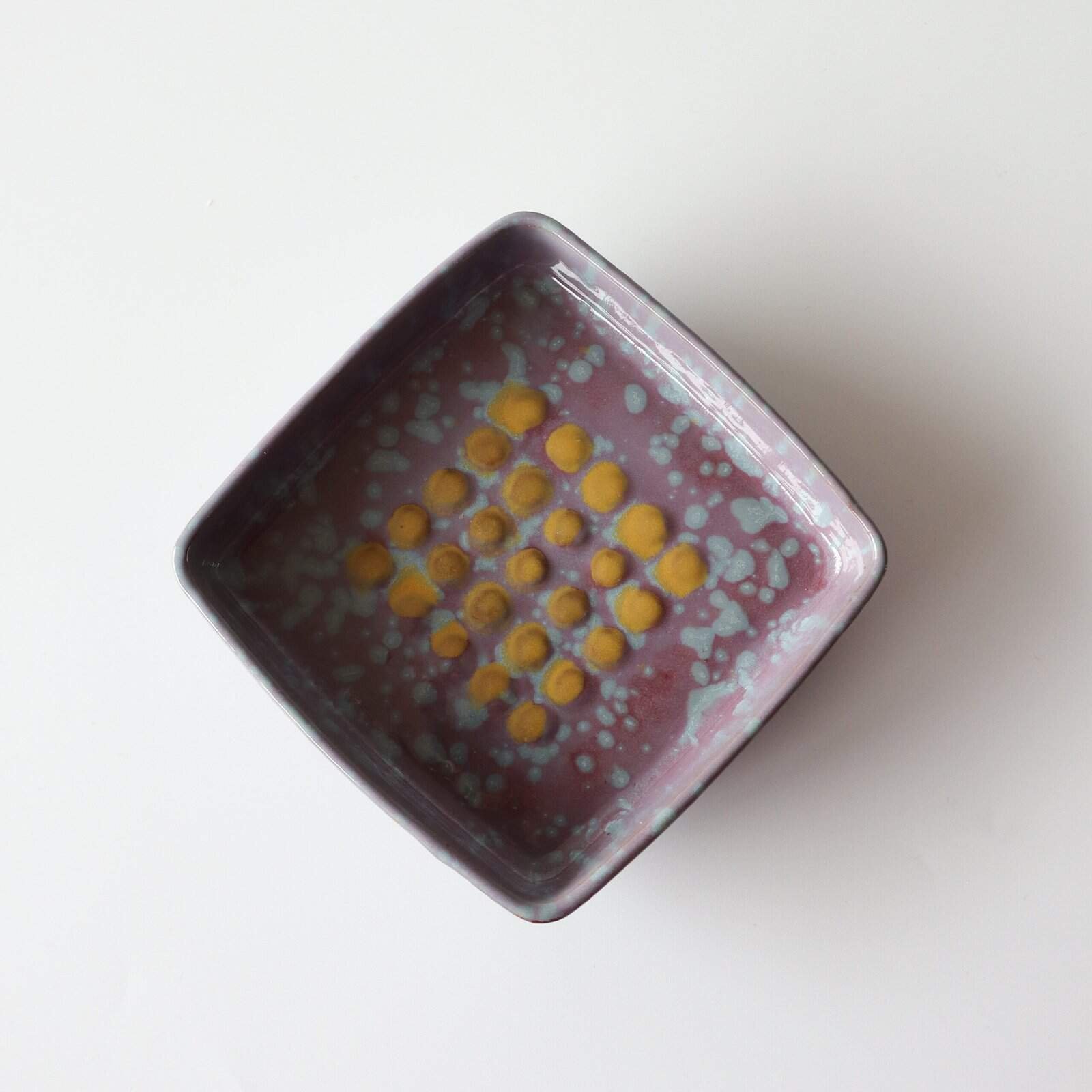 Deens aardewerk schaaltje lila