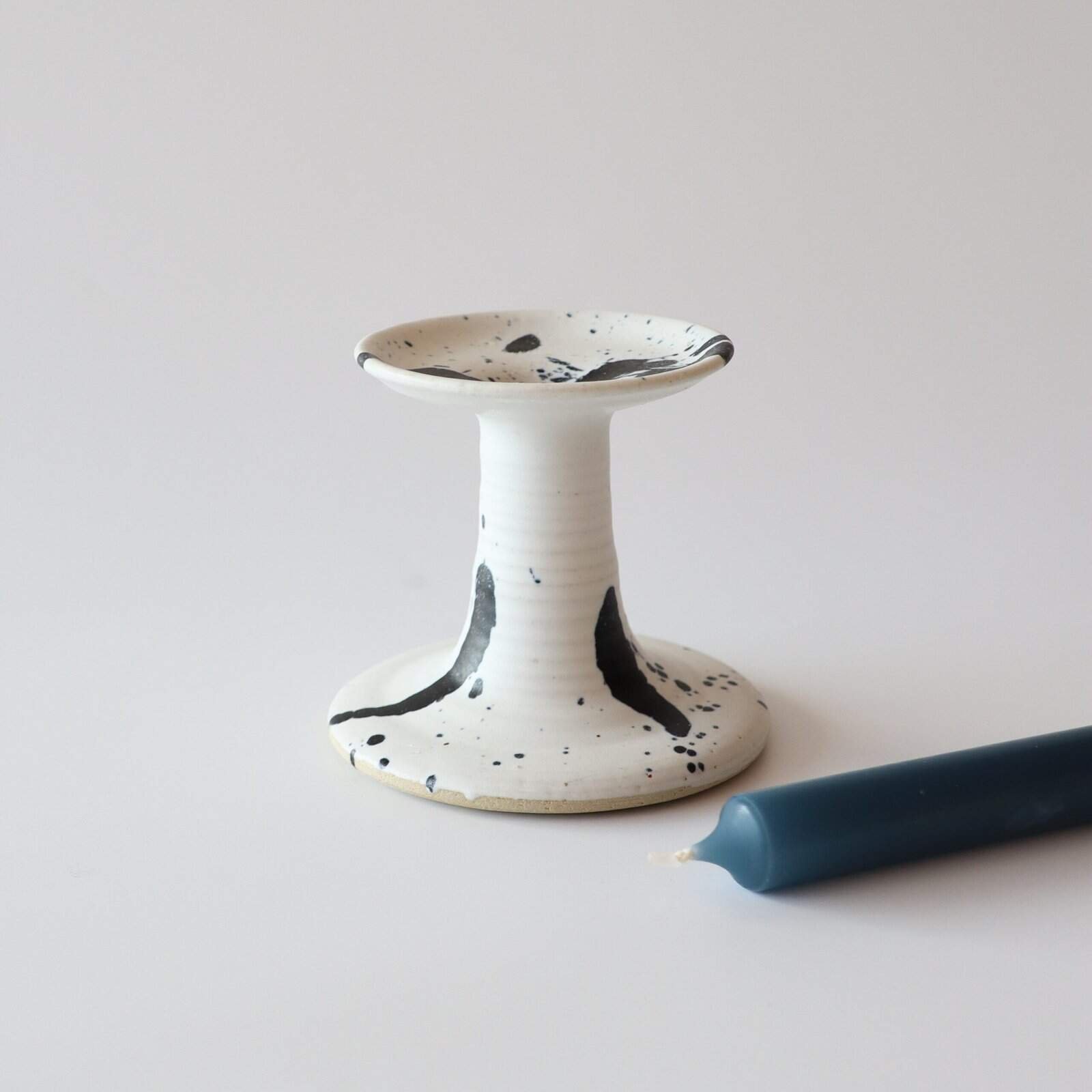 Deense aardewerk kandelaar gevlekt - Afbeelding 2