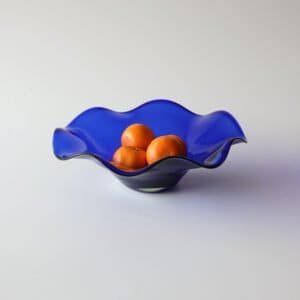 Wavy schaal blauw glas